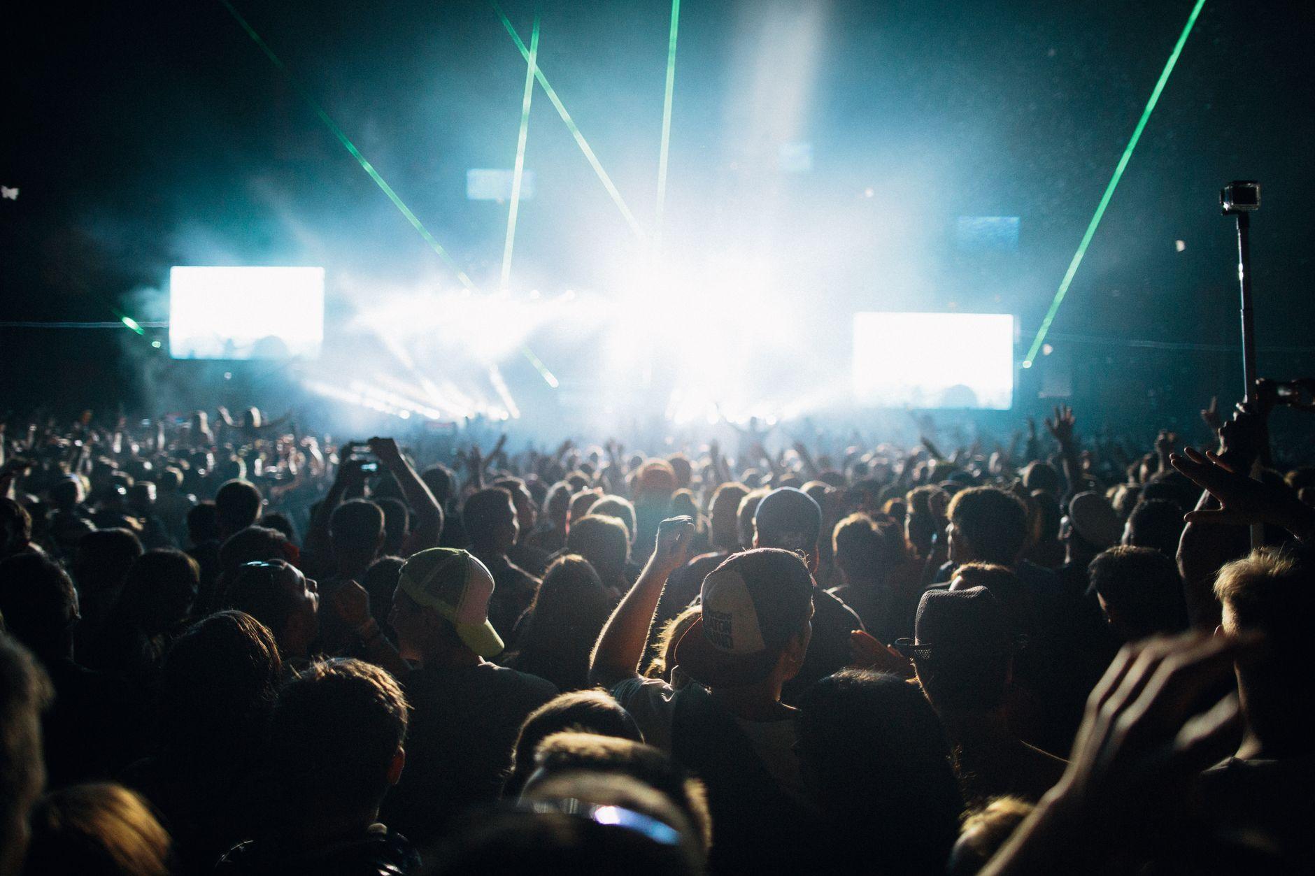 Illustration of How Music Festivals Choose Their Headlining Artists