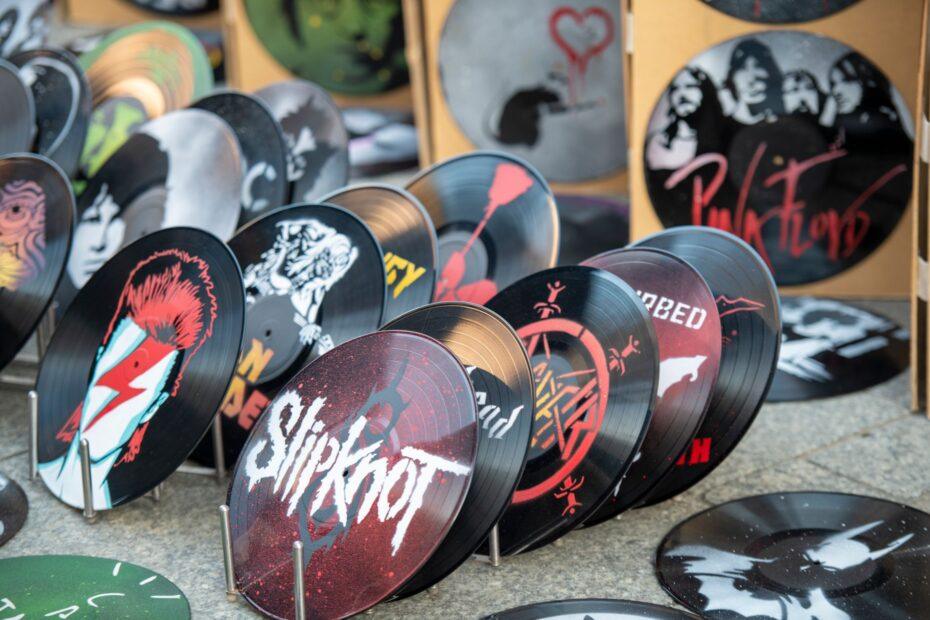 Illustration of How Music Merchandise Became a Major Revenue Stream for Artists