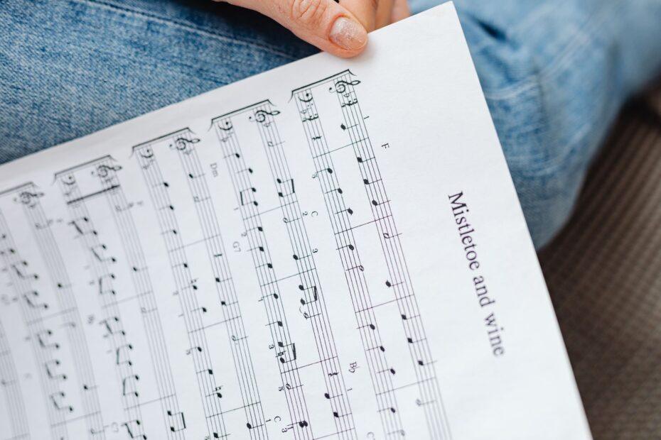 Illustration of The Quiet Influence of Film Scores on Modern Pop Music