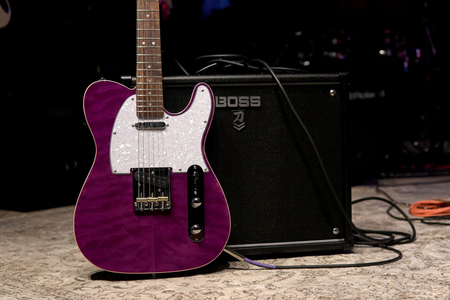 Illustration of The Surprising History of How the Guitar Was Amplified