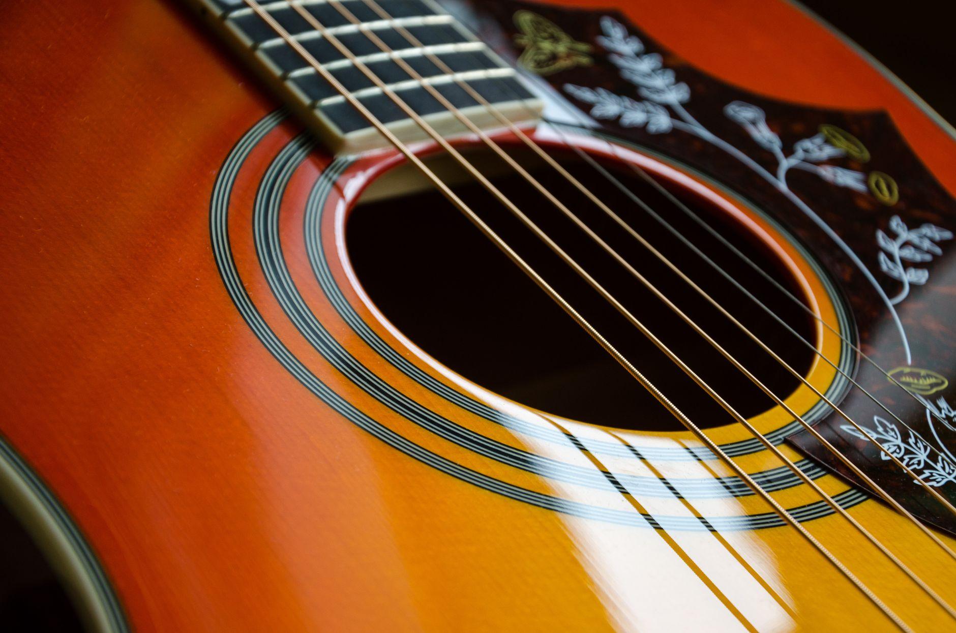 Illustration of What Makes Acoustic Versions Resonate Differently With Listeners
