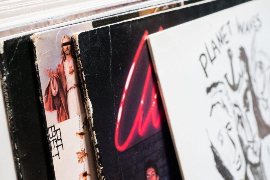 Illustration of What Vinyl Collectors Look for Beyond Rare Album Covers