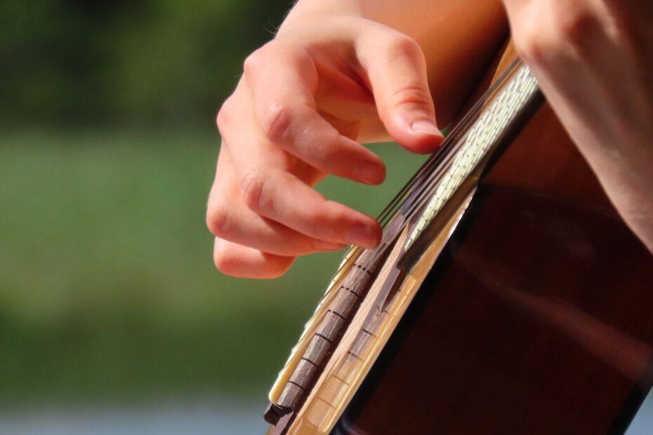 Illustration of Why Certain Chord Progressions Feel Emotionally Familiar